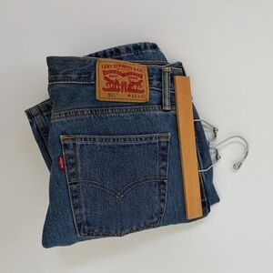 Levi's Classic Straight Blue Jeans (W33 L32)
